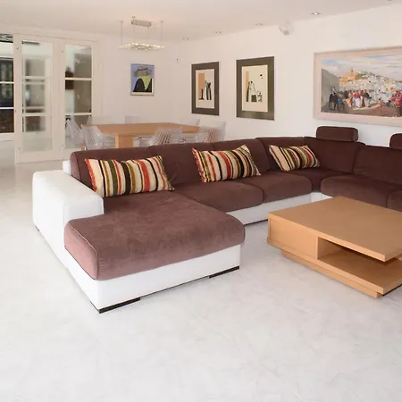 Sala Villa San Antonio (Ibiza)